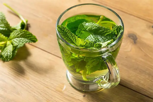 آیا منع مصرفی استفاده از عرق نعنا برای افراد وجود دارد؟