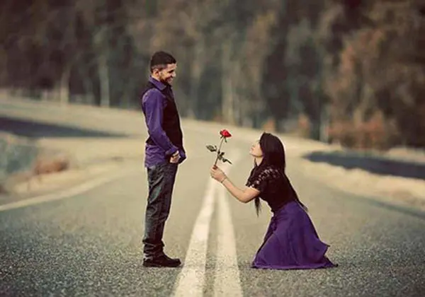 ابراز علاقه عشق دختر به پسر چگونه است؟